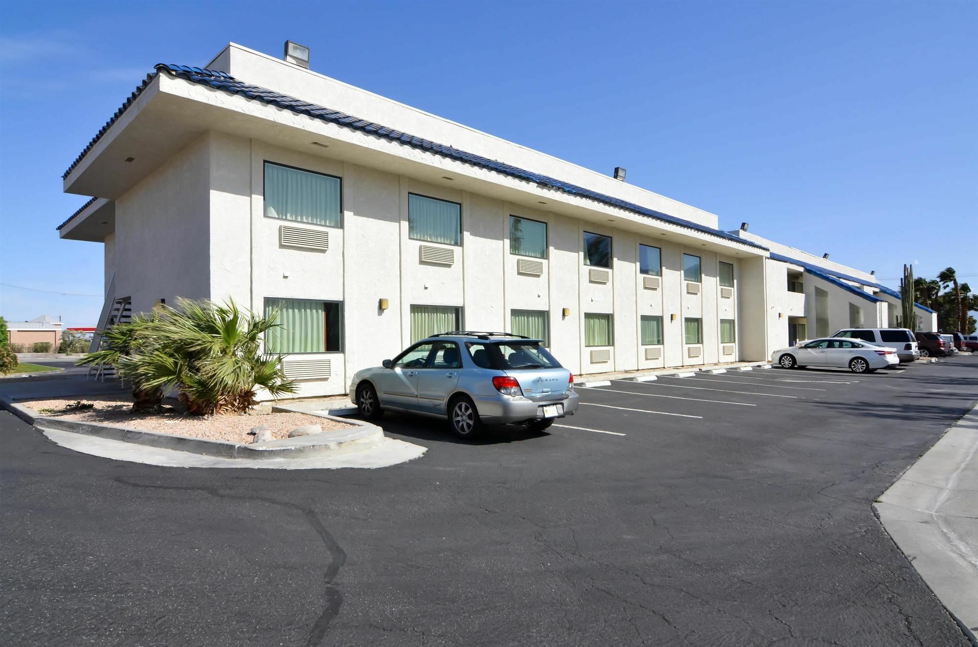 Motel 6-North Palm Springs, Ca - North Εξωτερικό φωτογραφία