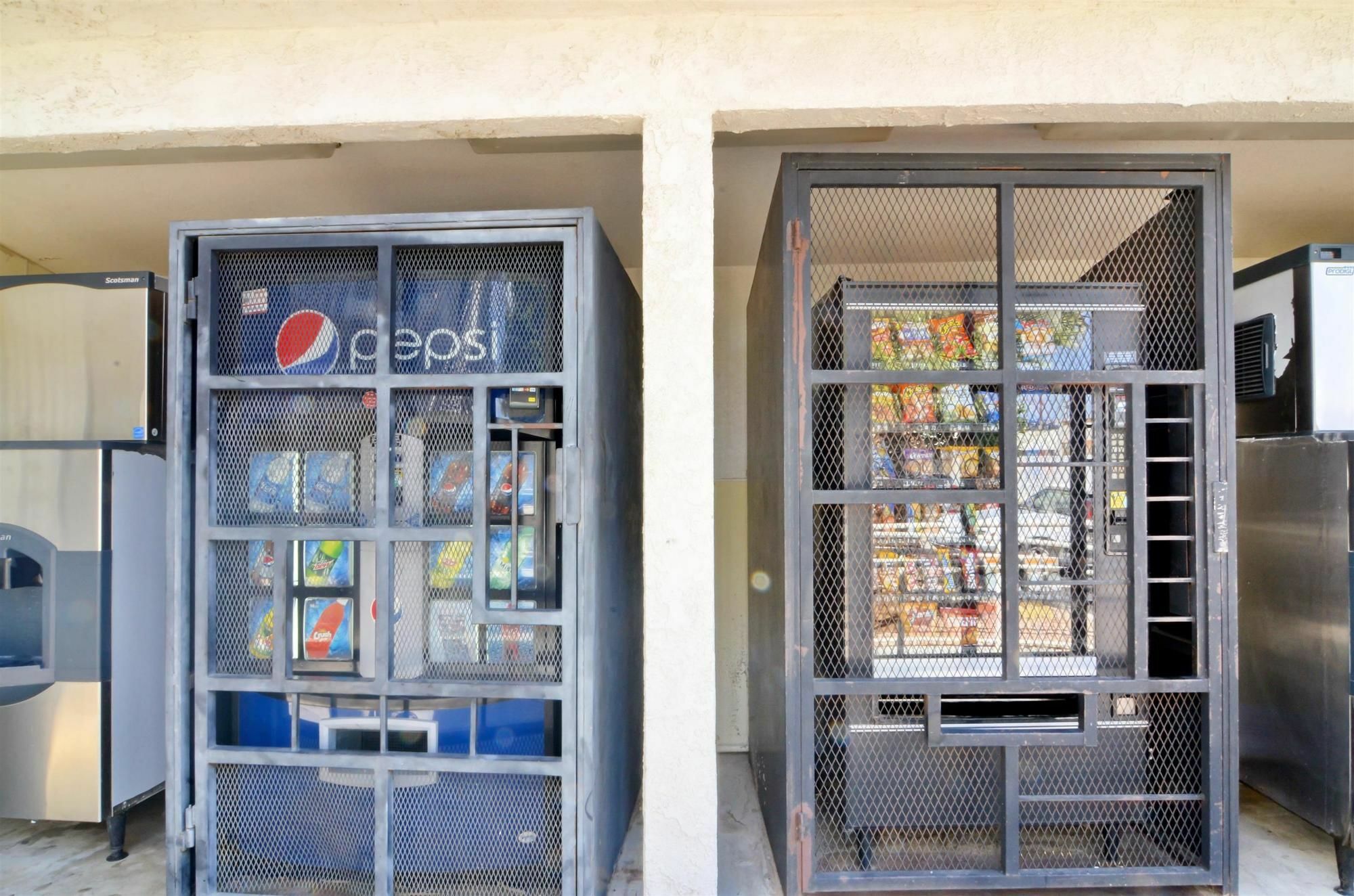 Motel 6-North Palm Springs, Ca - North Εξωτερικό φωτογραφία